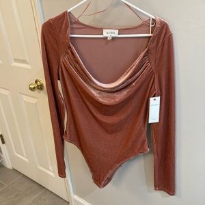 Aura NWT pink long sleeve velvet bodysuit size large
